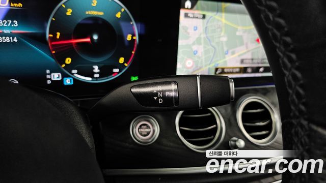 Mercedes-Benz E-Class E220d 4MATIC AMG Line