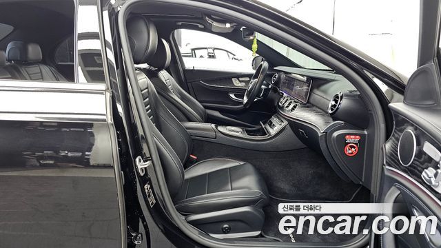 Mercedes-Benz E-Class E220d 4MATIC AMG Line