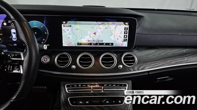 Mercedes-Benz E-Class E220d 4MATIC AMG Line