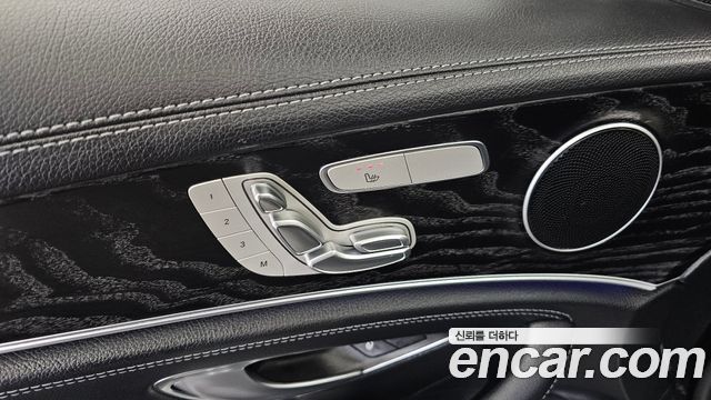 Mercedes-Benz E-Class E220d 4MATIC AMG Line
