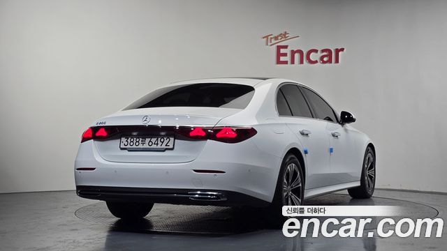 Mercedes-Benz E-Class E200 Avantgarde