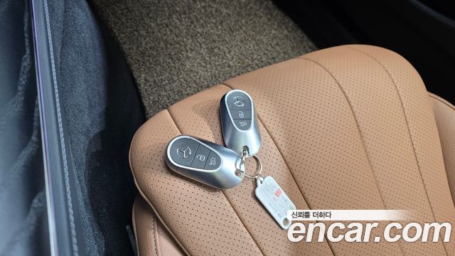 Mercedes-Benz E-Class E200 Avantgarde