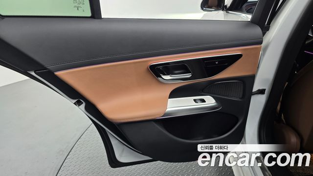 Mercedes-Benz E-Class E200 Avantgarde