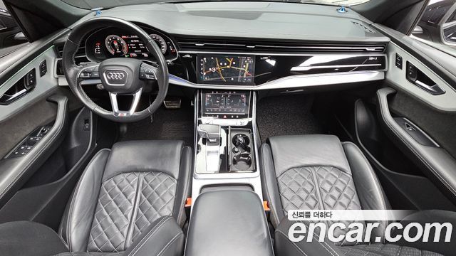 Audi Q8 55 TFSI Quattro Premium