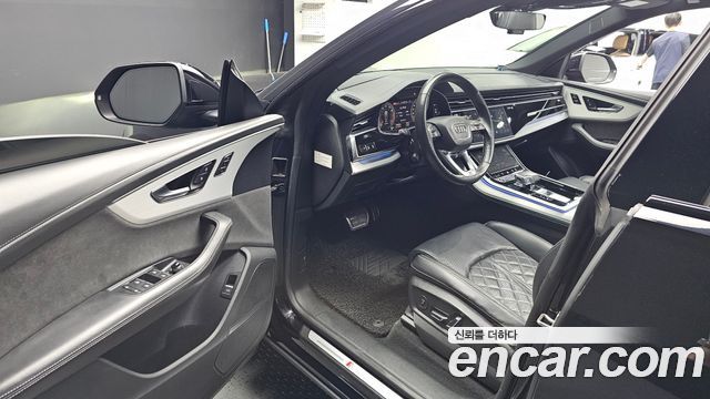 Audi Q8 55 TFSI Quattro Premium