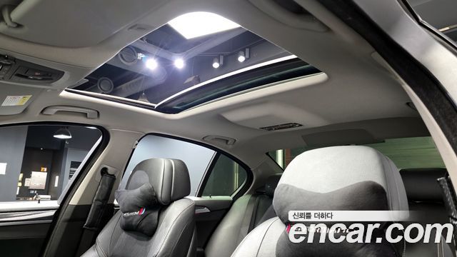BMW 5-Series 520d Luxury Plus