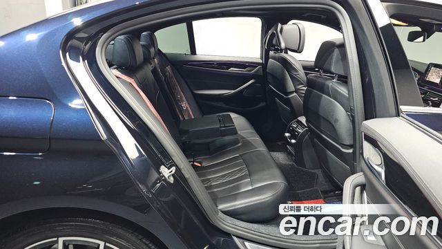 BMW 5-Series 530e M Sport