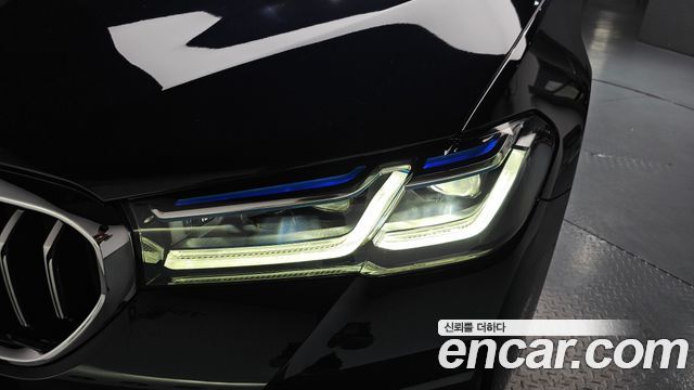 BMW 5-Series 530e M Sport