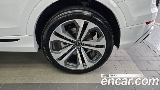 Audi Q8 55 TFSI Quattro Premium