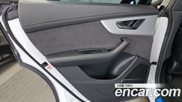 Audi Q8 55 TFSI Quattro Premium