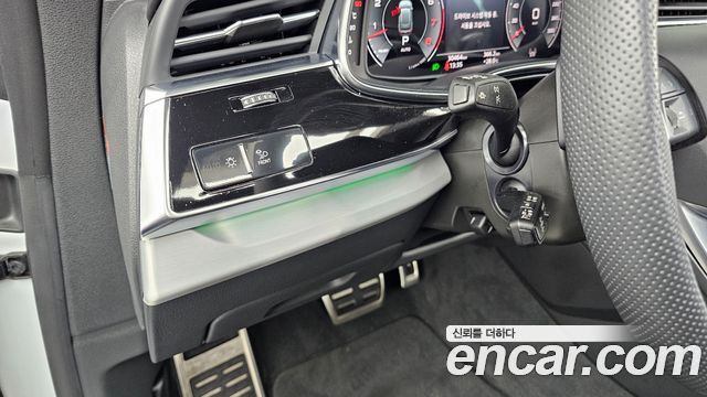 Audi Q8 55 TFSI Quattro Premium