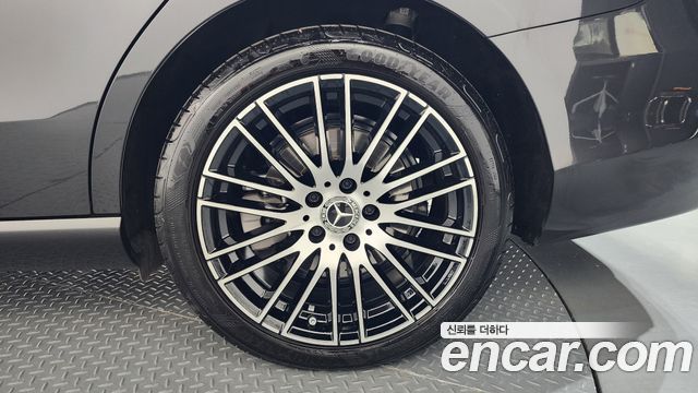 Mercedes-Benz C-Class C200 Avantgarde