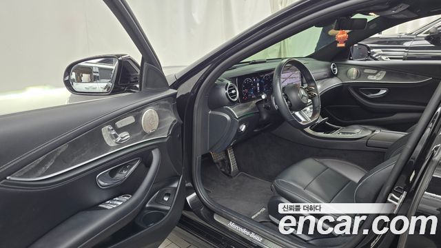 Mercedes-Benz E-Class E350 4MATIC AMG Line