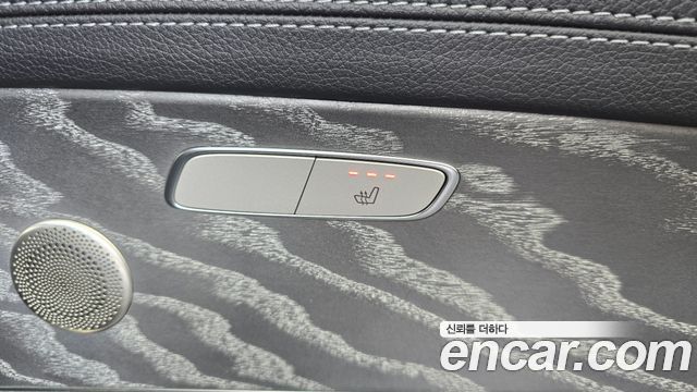 Mercedes-Benz E-Class E350 4MATIC AMG Line