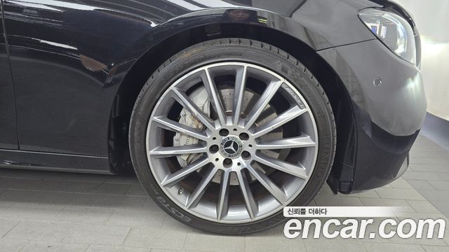 Mercedes-Benz E-Class E350 4MATIC AMG Line