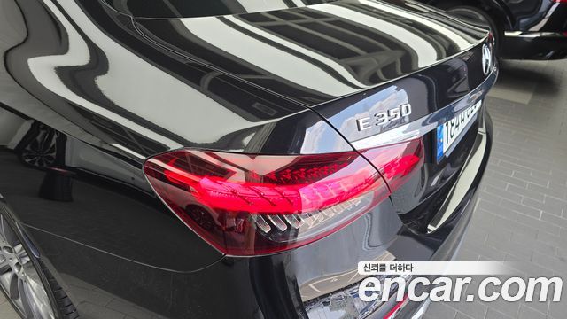 Mercedes-Benz E-Class E350 4MATIC AMG Line