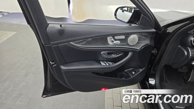 Mercedes-Benz E-Class E350 4MATIC AMG Line