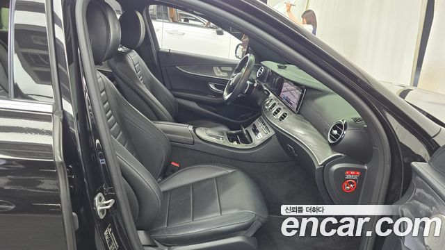 Mercedes-Benz E-Class E350 4MATIC AMG Line