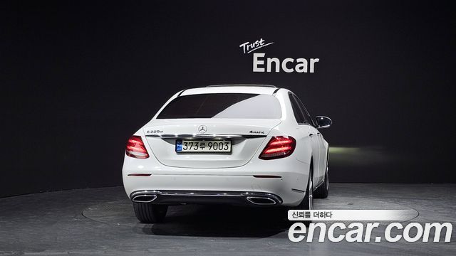 Mercedes-Benz E-Class E220d 4MATIC Exclusive