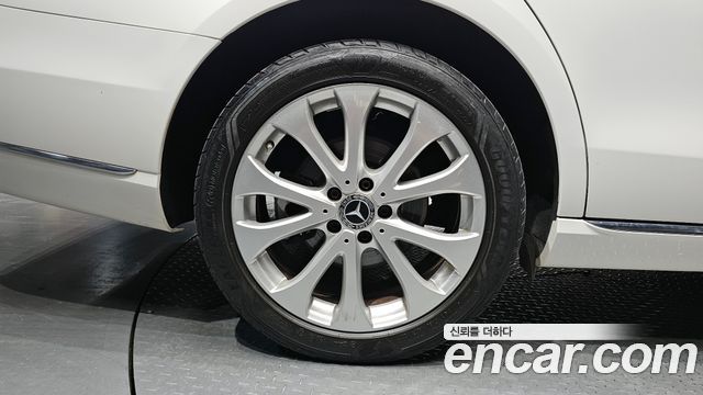 Mercedes-Benz E-Class E220d 4MATIC Exclusive