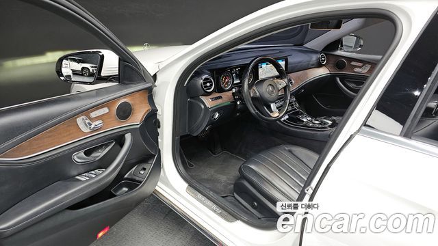 Mercedes-Benz E-Class E220d 4MATIC Exclusive