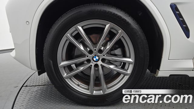 BMW X3 xDrive 20i M sports Online Exclusive Edition