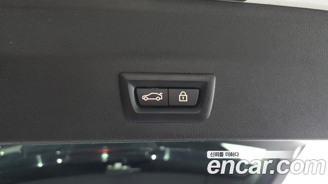 BMW X3 xDrive 20i M sports Online Exclusive Edition