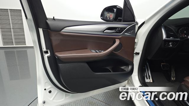 BMW X3 xDrive 20i M sports Online Exclusive Edition