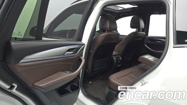 BMW X3 xDrive 20i M sports Online Exclusive Edition
