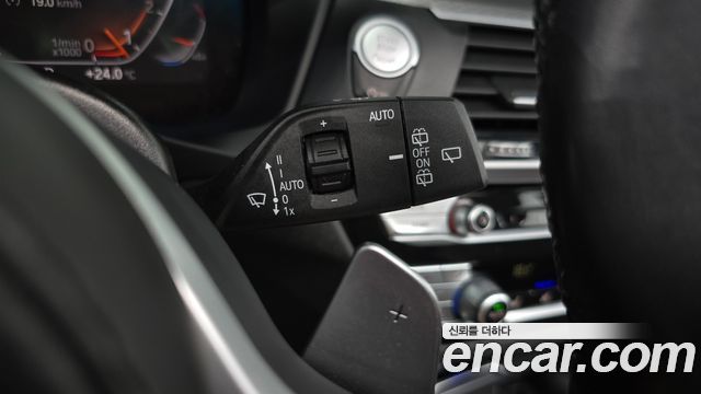 BMW X3 xDrive 20i M sports Online Exclusive Edition