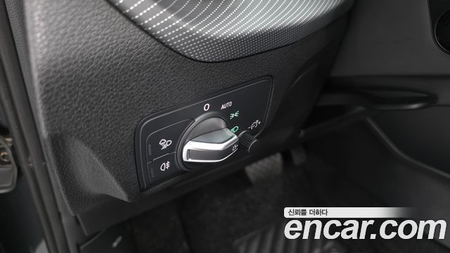 Audi Q2 35 TDI Premium