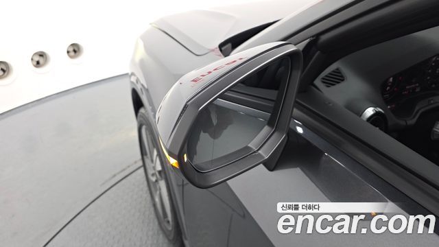 Audi Q2 35 TDI Premium
