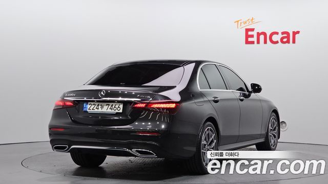 Mercedes-Benz E-Class E220d 4MATIC AMG Line