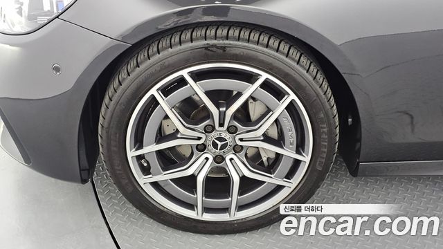 Mercedes-Benz E-Class E220d 4MATIC AMG Line