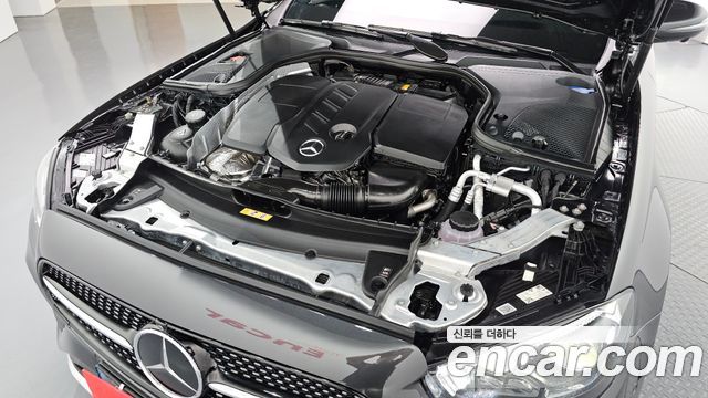 Mercedes-Benz E-Class E220d 4MATIC AMG Line