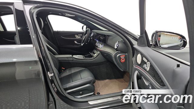 Mercedes-Benz E-Class E220d 4MATIC AMG Line