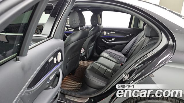 Mercedes-Benz E-Class E220d 4MATIC AMG Line