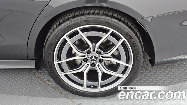 Mercedes-Benz E-Class E220d 4MATIC AMG Line
