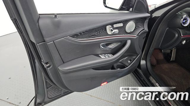 Mercedes-Benz E-Class E220d 4MATIC AMG Line