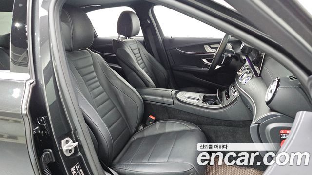 Mercedes-Benz E-Class E220d 4MATIC AMG Line