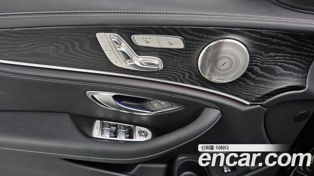 Mercedes-Benz E-Class E220d 4MATIC AMG Line