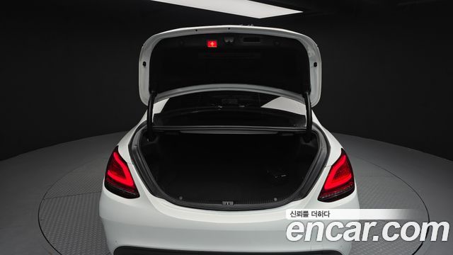 Mercedes-Benz C-Class C220 d 4MATIC AMG Line