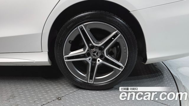 Mercedes-Benz C-Class C220 d 4MATIC AMG Line