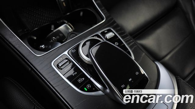Mercedes-Benz C-Class C220 d 4MATIC AMG Line