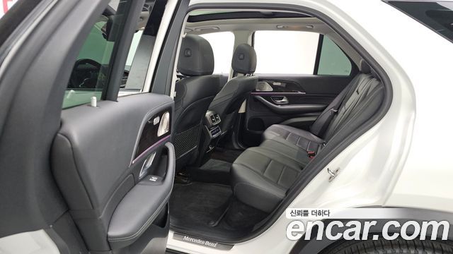 Mercedes-Benz GLE-Class GLE300d 4MATIC