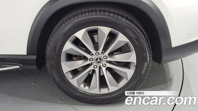 Mercedes-Benz GLE-Class GLE300d 4MATIC
