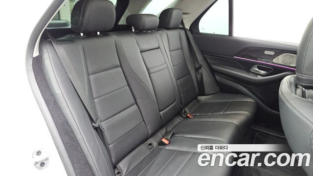 Mercedes-Benz GLE-Class GLE300d 4MATIC