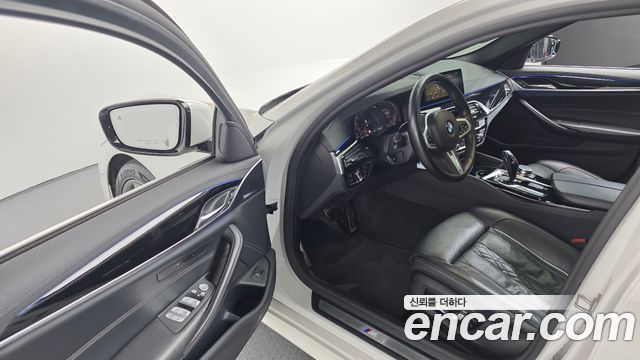 BMW 5-Series 520d xDrive M Sport Package Plus