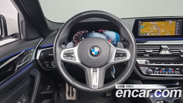 BMW 5-Series 520d xDrive M Sport Package Plus