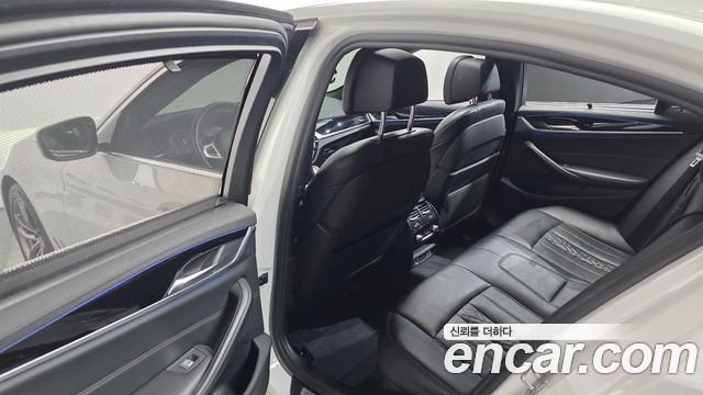 BMW 5-Series 520d xDrive M Sport Package Plus